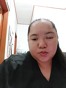 LianaCruzado online show from 04/12/26, 01:31