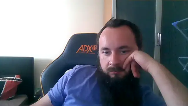 LondonMan1988 online show from 05/30/26, 09:37