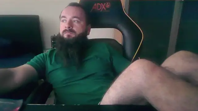 LondonMan1988 online show from 11/28/25, 10:26