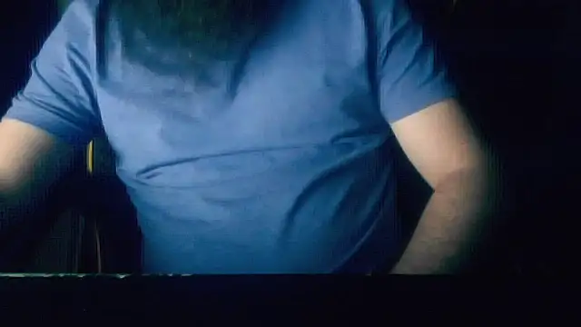 LondonMan1988 online show from 12/22/25, 04:51