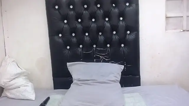 GlowGoddessxx online show from 04/09/26, 05:42