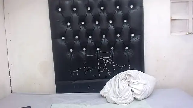 GlowGoddessxx online show from 03/12/26, 06:01