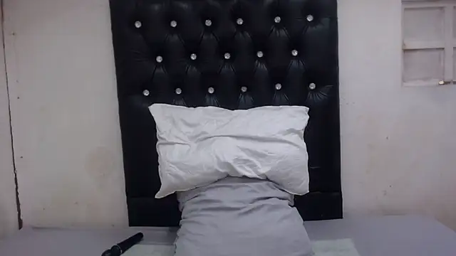 GlowGoddessxx online show from 03/04/26, 05:37