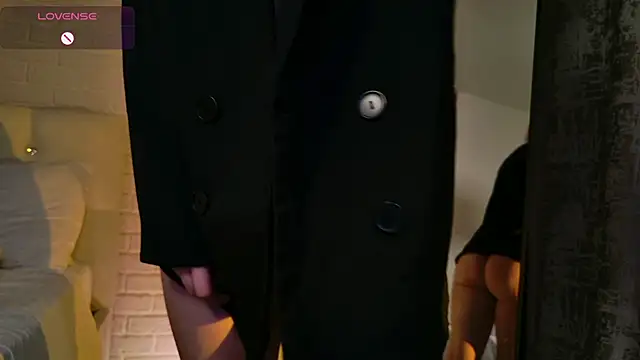 Snapshot of Aria_Vox chatting on 01/14/26, 03:43 Aria Vox online show from 01/14/26, 03:43