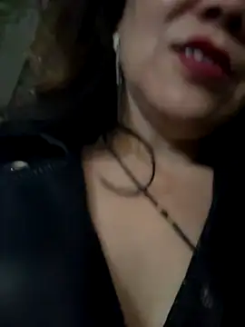 anna yngs online show from 11/07/25, 11:48