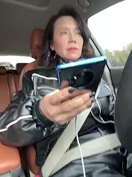 anna yngs online show from 11/12/25, 07:45