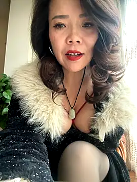 anna yngs online show from 11/14/25, 09:02