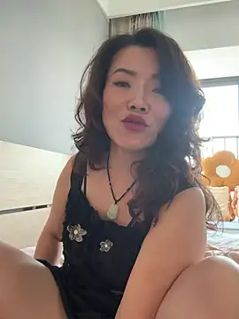 Snapshot of anna_yngs chatting on 07/15/26, 05:47 anna yngs online show from 07/15/26, 05:47