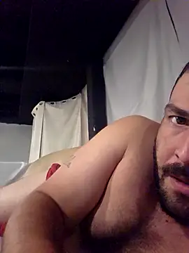 Snapshot of Me4Uanytime chatting on 09/13/25, 04:07 Me4Uanytime online show from 09/13/25, 04:07