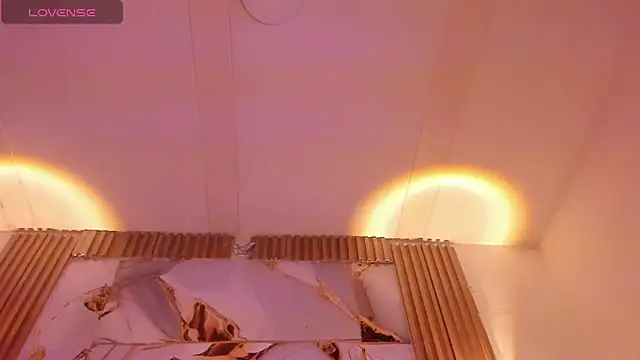 AgathaAtenea online show from 11/13/25, 12:31