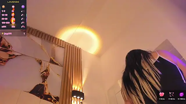 AgathaAtenea online show from 02/04/26, 06:36