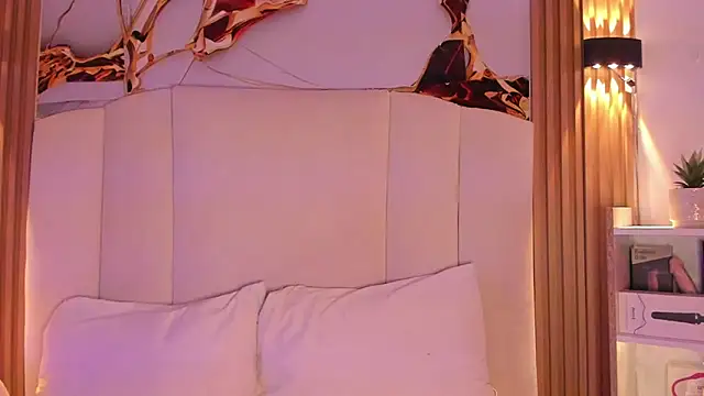 AgathaAtenea online show from 12/19/25, 01:57