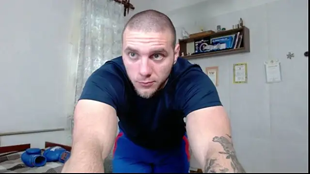 Jordan1Dior online show from 04/18/26, 09:22