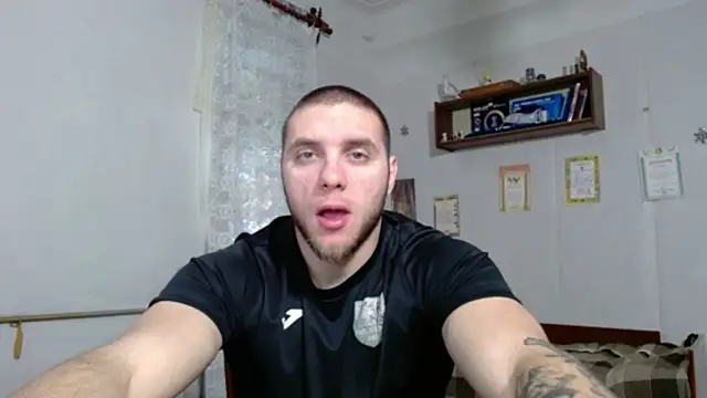 Jordan1Dior online show from 03/18/26, 08:17