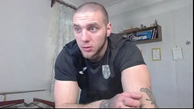 Jordan1Dior online show from 04/17/26, 07:44