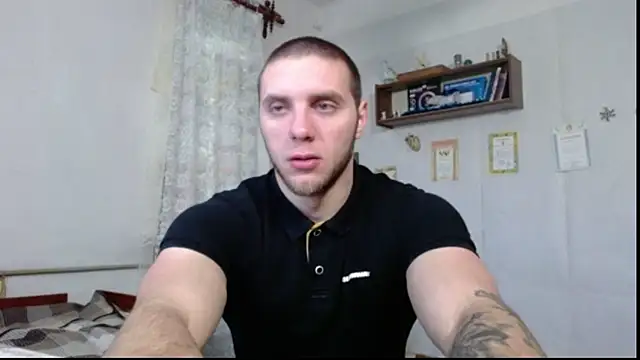 Jordan1Dior online show from 04/15/26, 07:25