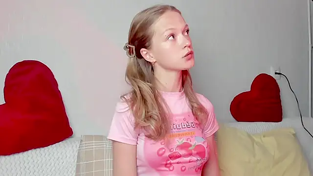 Kara smalltits online show from 05/26/26, 10:35
