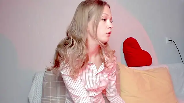 Kara smalltits online show from 05/27/26, 11:50