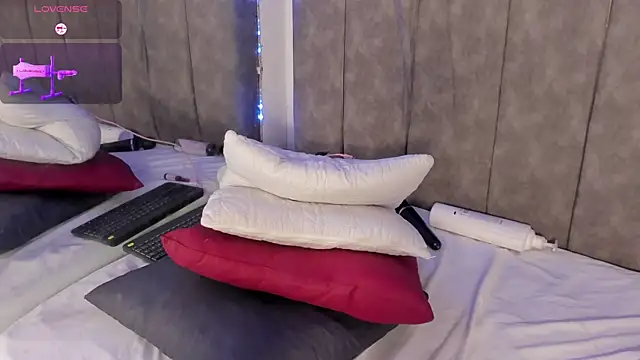 luna78hard online show from 02/20/26, 06:26