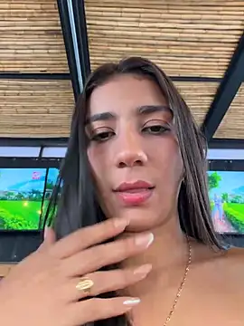 -juicy  online show from 12/14/25, 09:42