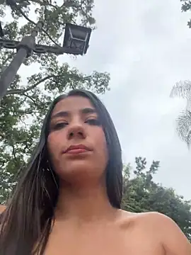 -juicy  online show from 11/28/25, 10:10