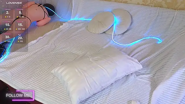 Angell Wild online show from 10/25/25, 01:56