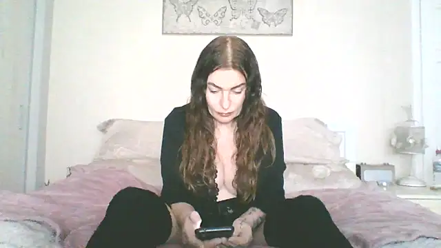 EllaKent online show from 02/04/26, 03:40