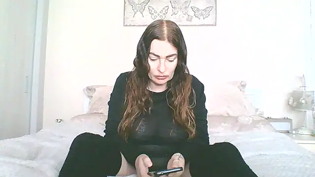 EllaKent online show from 03/31/26, 02:41