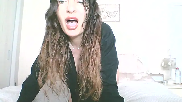 EllaKent online show from 04/07/26, 09:11