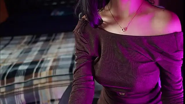 NidhiChandra online show from 09/15/25, 06:14