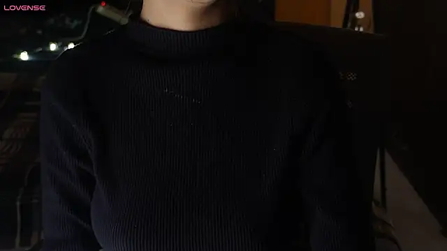 NidhiChandra online show from 11/27/25, 10:48