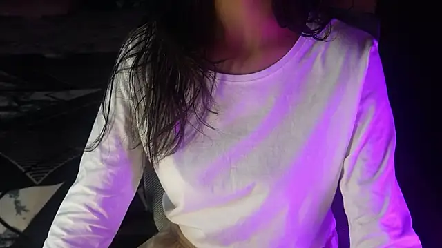 NidhiChandra online show from 11/06/25, 01:37