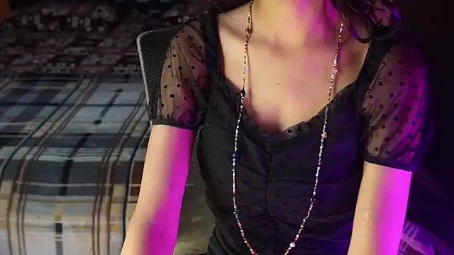 NidhiChandra online show from 10/10/25, 09:10