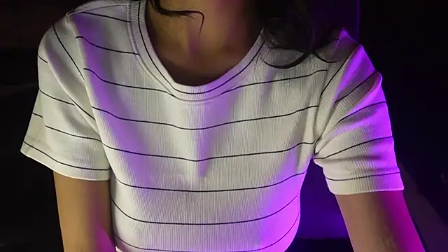 NidhiChandra online show from 11/14/25, 12:20