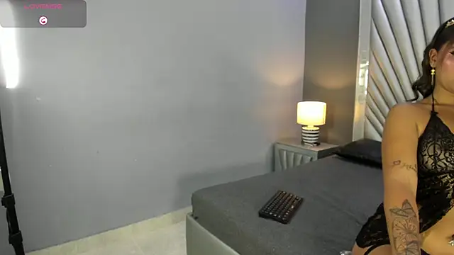 Bela Jones online show from 10/10/25, 03:40