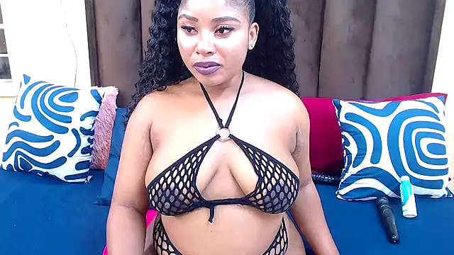 AfricanQueenxx40 online show from 12/03/25, 06:29