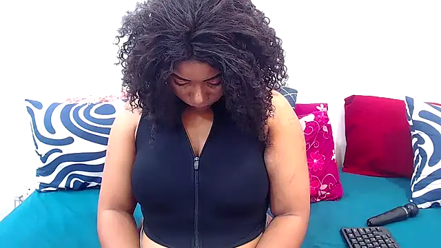 AfricanQueenxx40 online show from 11/07/25, 05:56