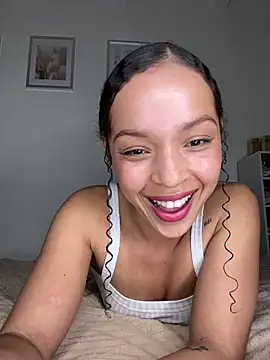 Yasmin777  online show from 04/07/26, 03:30