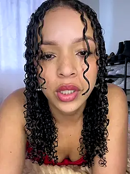 Snapshot of Yasmin777_ chatting on 09/14/25, 08:31 Yasmin777 online show from 09/14/25, 08:31