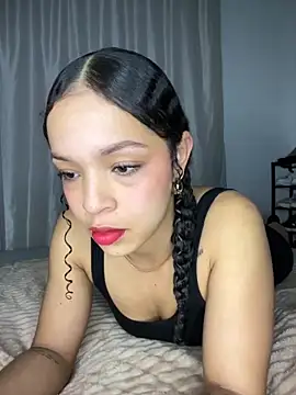 Yasmin777  online show from 11/26/25, 11:27