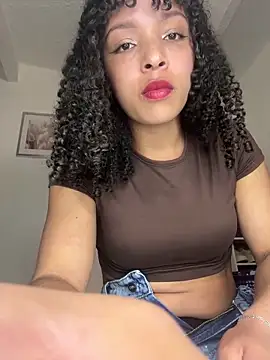 Yasmin777  online show from 04/18/26, 12:13