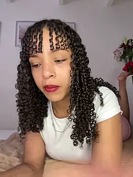 Yasmin777  online show from 04/24/26, 09:28