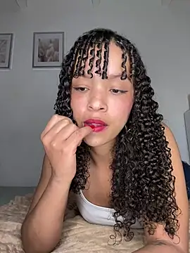 Yasmin777  online show from 04/11/26, 10:57