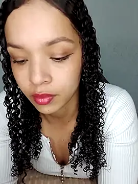 Yasmin777  online show from 12/18/25, 12:38