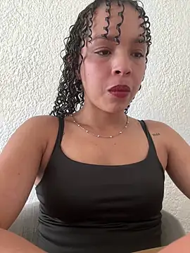 Yasmin777  online show from 05/28/26, 04:57