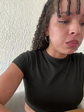 Yasmin777  online show from 05/07/26, 06:11