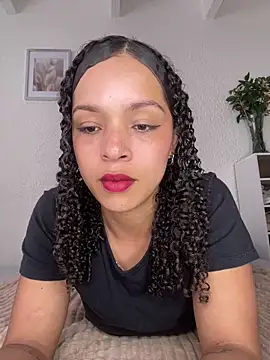 Yasmin777  online show from 05/20/26, 06:38