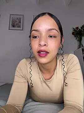 Snapshot of Yasmin777_ chatting on 07/20/26, 09:28 Yasmin777 online show from 07/20/26, 09:28