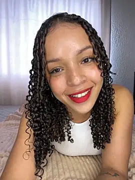 Snapshot of Yasmin777_ chatting on 09/18/25, 09:07 Yasmin777 online show from 09/18/25, 09:07