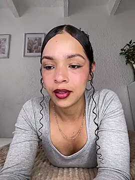 Snapshot of Yasmin777_ chatting on 06/22/26, 06:16 Yasmin777 online show from 06/22/26, 06:16